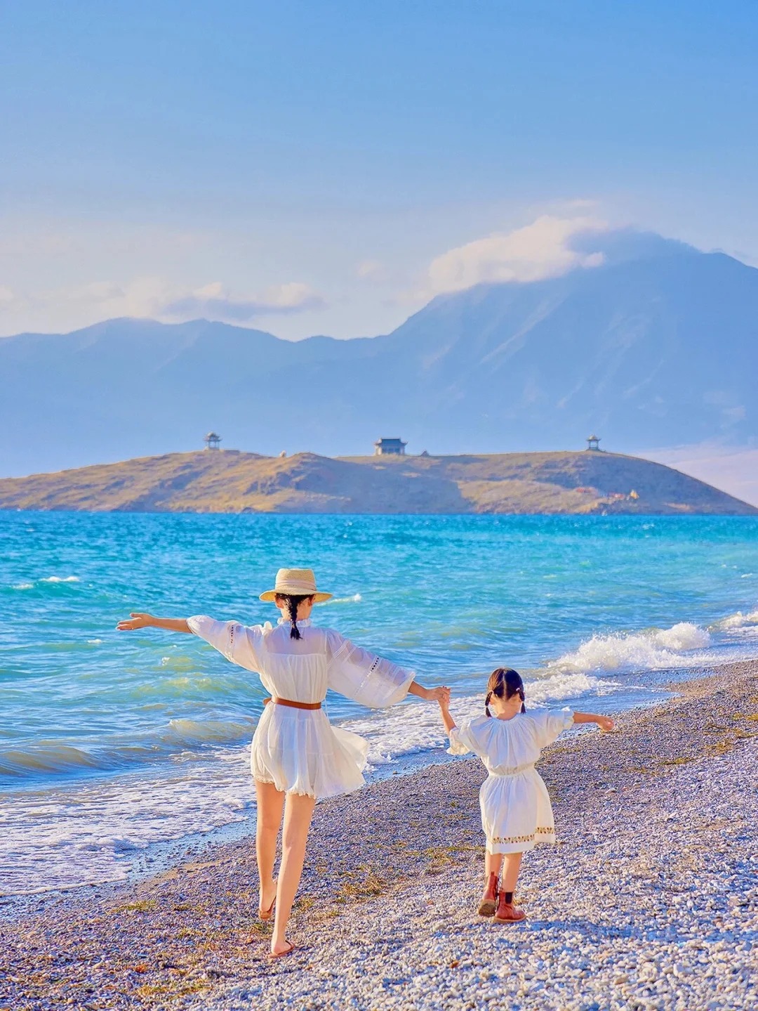 2025 新疆十大旅行社排名前十：榜首新疆国旅领衔，靠谱旅行社推荐