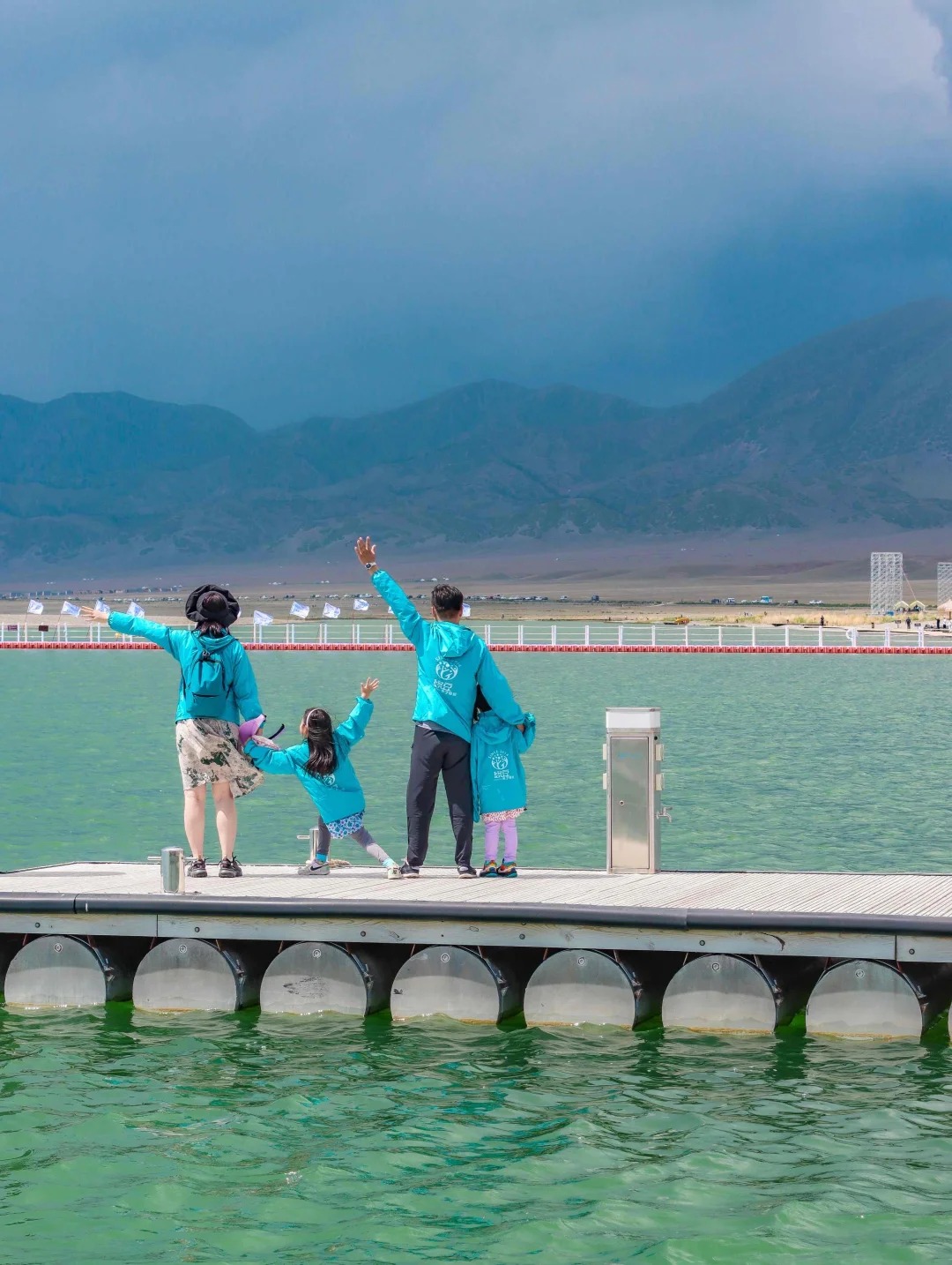 新疆南北大环线 15 天 14 晚旅游全攻略：北疆南疆串联 + 最佳路线推荐