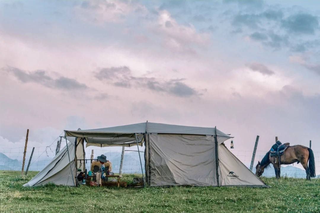 国庆节去新疆冷吗？2025最新气温指南+穿衣建议+旅游攻略