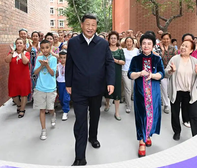 情系天山：习近平总书记出席新疆自治区成立 70 周年庆祝活动纪实