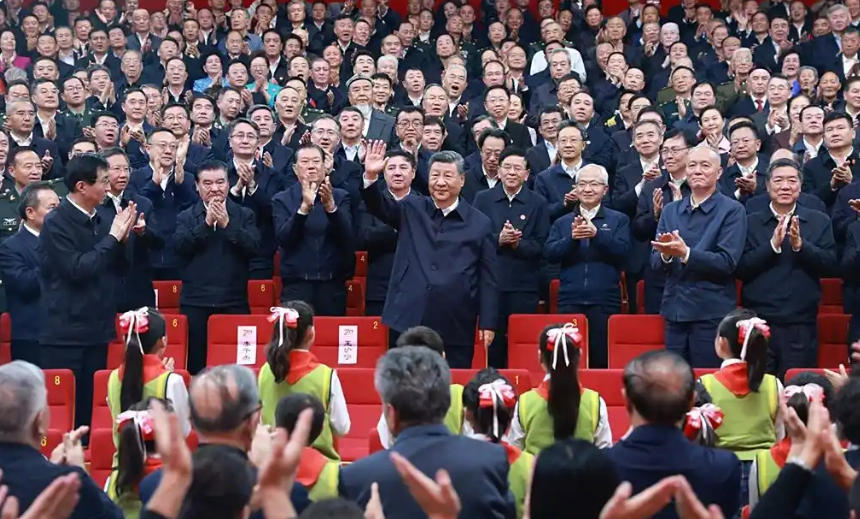 新疆自治区70周年发展全景：从边陲要塞到开放枢纽的壮丽征程