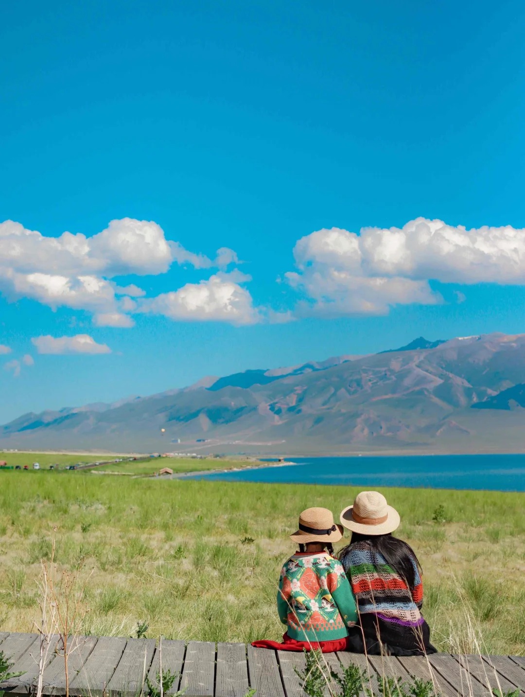 第一次去新疆，南疆和北疆哪个更好玩？自然风光vs人文历史全解析