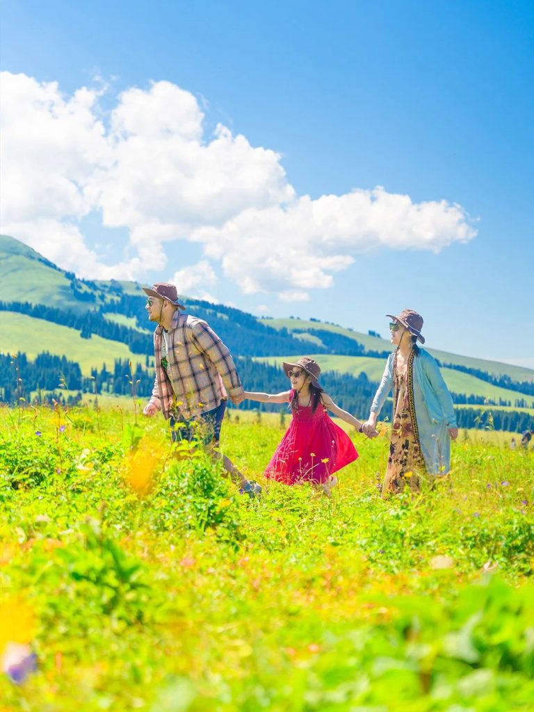 新疆中国国际旅行社怎么样？2026新疆国旅官网电话_纯玩小团报价_北疆南疆路线推荐