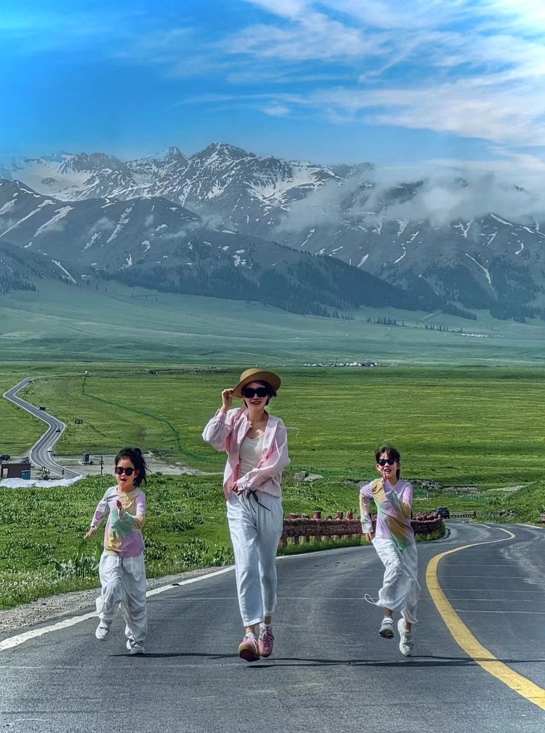 新疆五月去旅游合适吗？5月南北疆天气/景观/路线全攻略