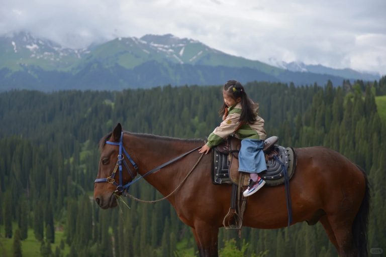 新疆七月人多吗？新疆七月热门景点拥挤吗？