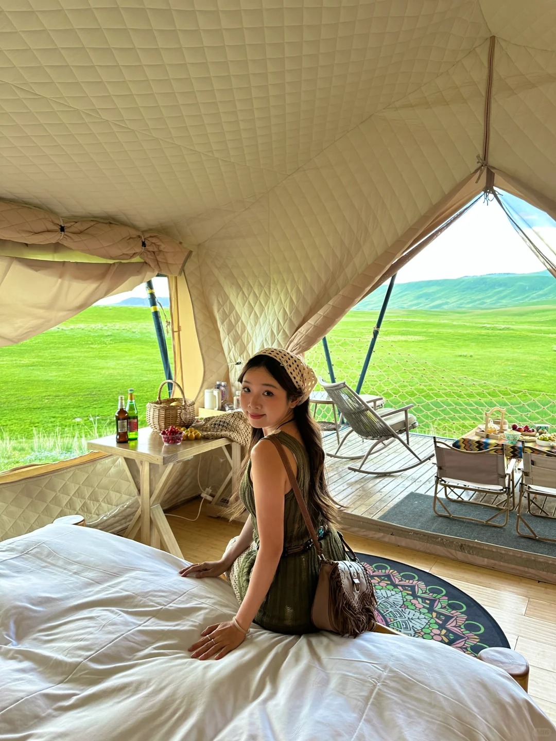 新疆旅游景点大全：北疆 / 南疆 / 伊犁核心景点攻略，解锁极致风光