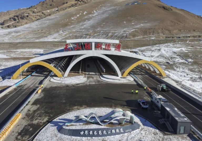 天山胜利隧道通车了吗？2025年正式通车全程纪实