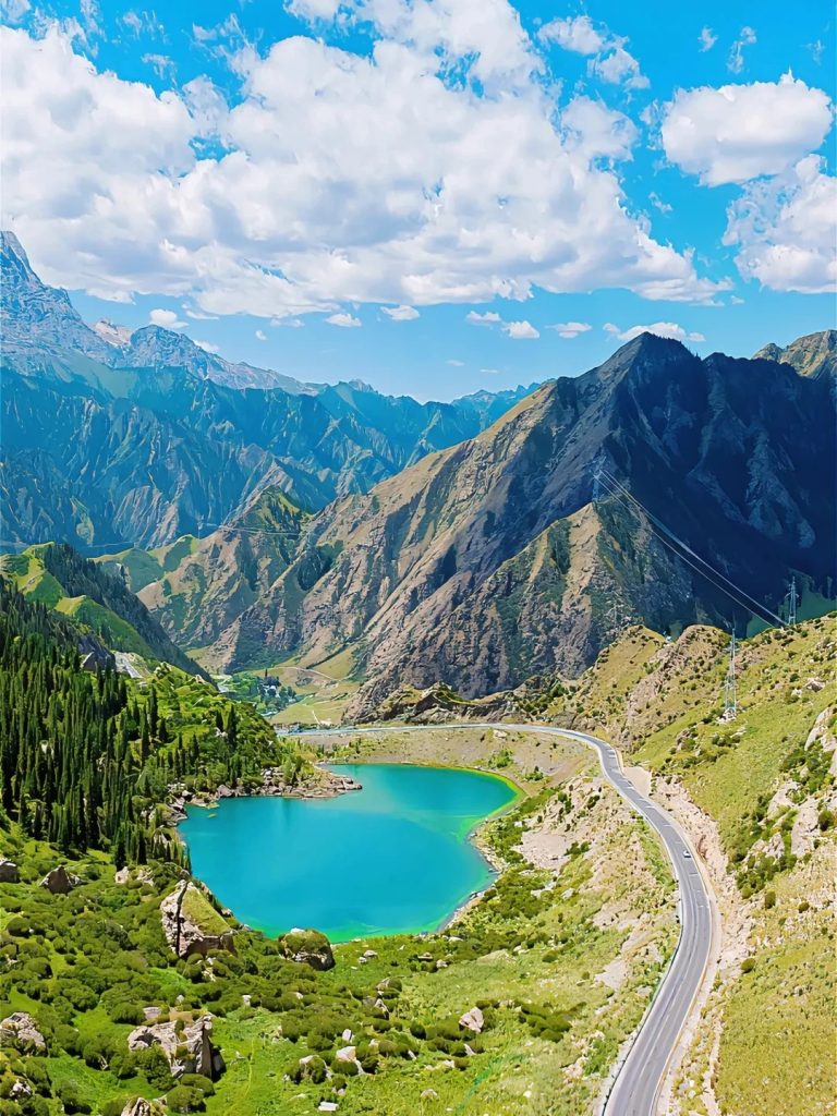 2026 新疆独库公路几月份开通？独库公路全攻略（自驾行程 + 避坑指南）